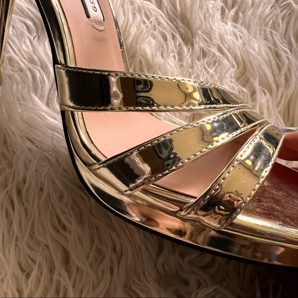 NWOT Gold Zara high hills! Gold gold. Elegant. Size 39/ 8 - Picture 4 of 15